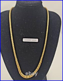 9ct Gold ladies graduated Spiga chain/necklace Pre owned Weight 9.2 grams