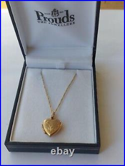 9ct gold photo locket and 18 rope chain hallmarked. 375