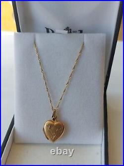 9ct gold photo locket and 18 rope chain hallmarked. 375