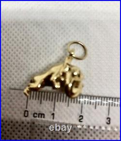 9ct solid gold English Bulldog (chain not included)