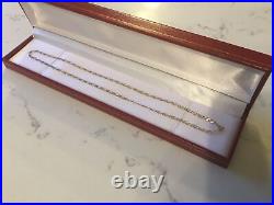 A Beautiful 16 1/2 Hallmarked Solid 9ct Gold Curb Link Chain / Necklace Boxed