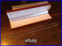 A Beautiful 20 Hallmarked Solid 9ct Gold Chain / Necklace Boxed