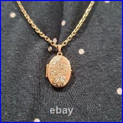 Gold 9ct chain with locket. 15.12gm