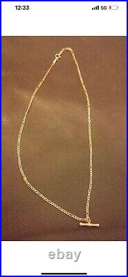 Hallmarked 375 9ct Gold T Bar pendant Necklace Chain