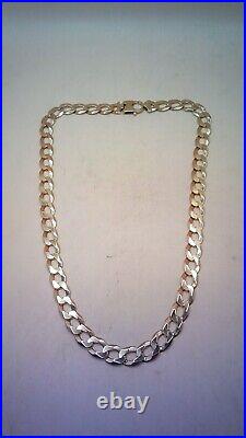 Hallmarked 9 ct Gold Curb Chain 20.5 in Length. (D)
