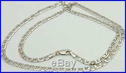 Heavy hallmarked 9ct gold 20 inch long white gold neck chain weighs 12.1 grams