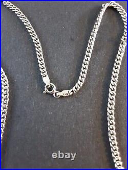 ITALY. 375 9ct WHITE GOLD Curb Chain Necklace, Length 18 4.73g D1
