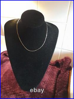 Ladies 9ct Gold Flat Necklace. 16 Inches
