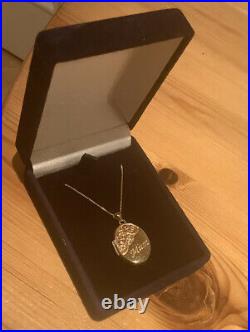 MOTHERS DAY! LOVELY 9 Ct GOLD PENDANT'MUM' WITH 9 Ct GOLD CHAIN BOXED