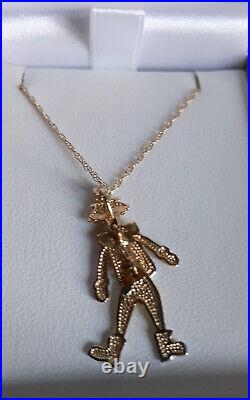 PRETTY 9ct YELLOW GOLD ARTICULATED CLOWN PENDANT + CHAIN (2.4 Grams)