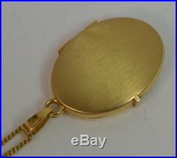 Solid 9ct Gold Ladies Locket Pendant with 18 Chain P1808