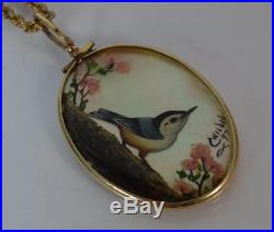 Victorian Mother of Pearl Hand Painted Pendant & 9ct Gold Chain 0152