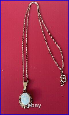 Vintage 9ct Gold 18 Inch Chain And Opal Pendant Hallmarked Gift