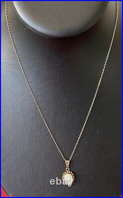 Vintage 9ct Gold 18 Inch Chain And Opal Pendant Hallmarked Gift